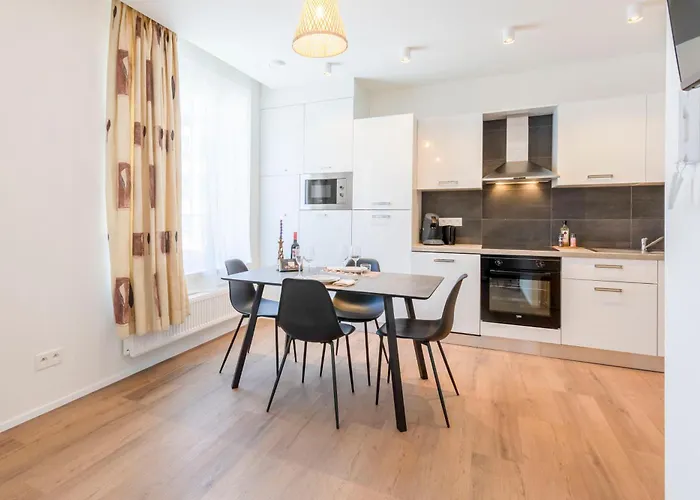 Ereva Seaside 1 Bedroom Modern Apartment