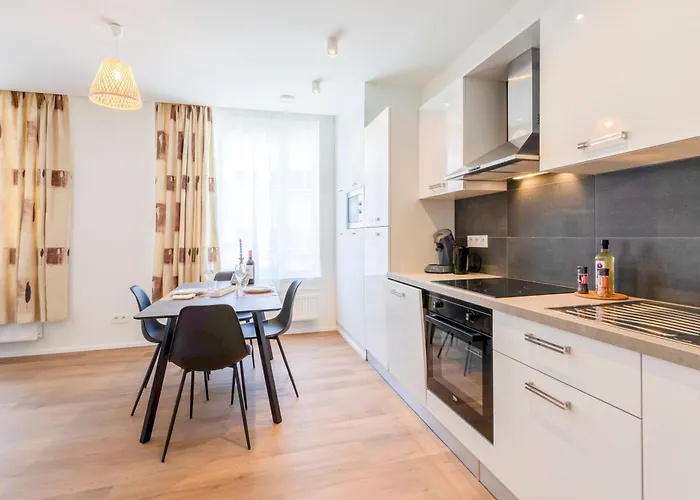 Ereva Seaside 1 Bedroom Modern Apartment